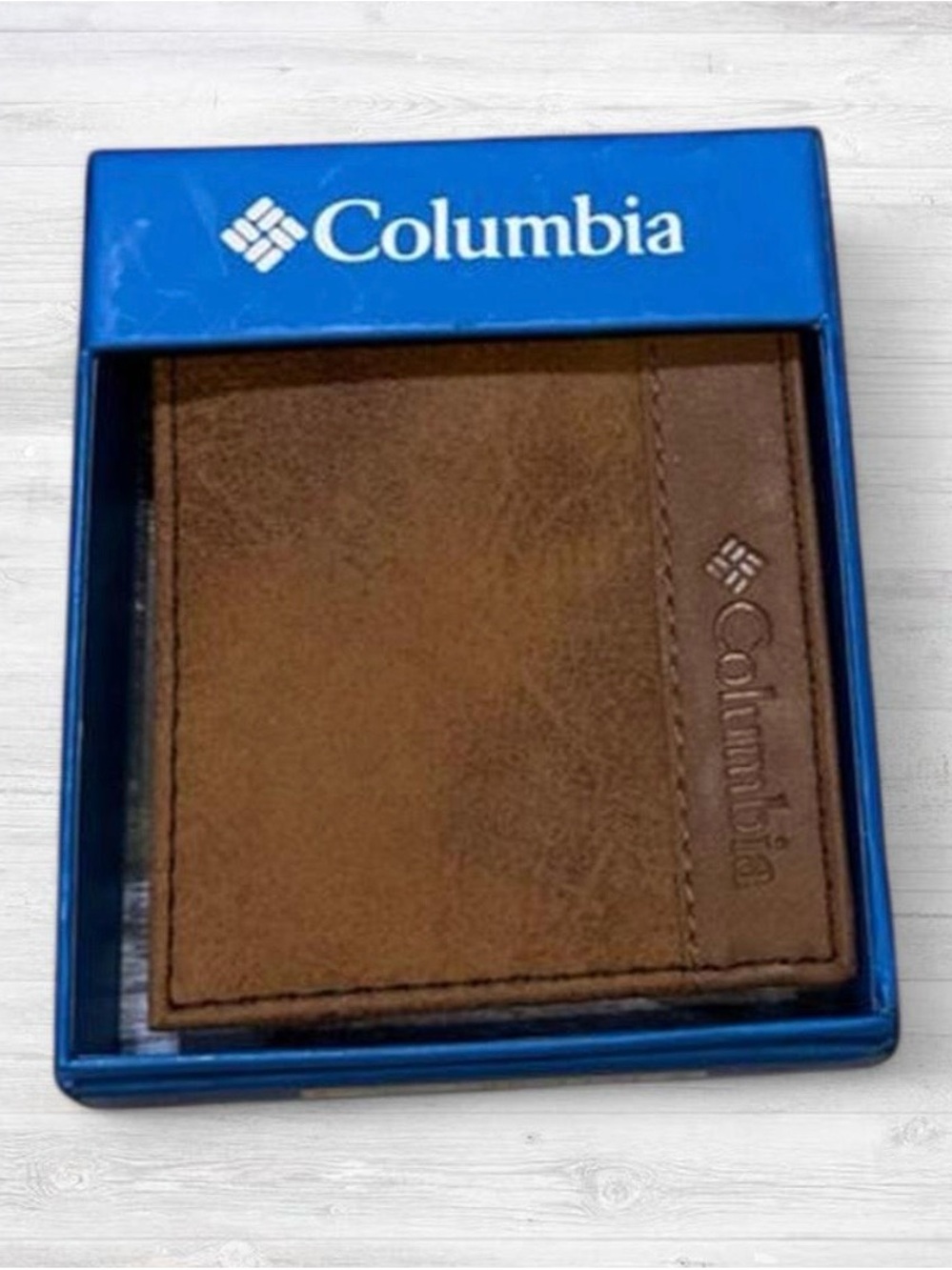 Columbia Brown Leather Bi-Fold Card Holder